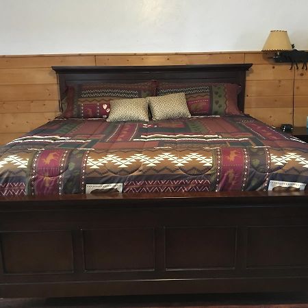 Chinook Winds Motel Дубойз Екстер'єр фото