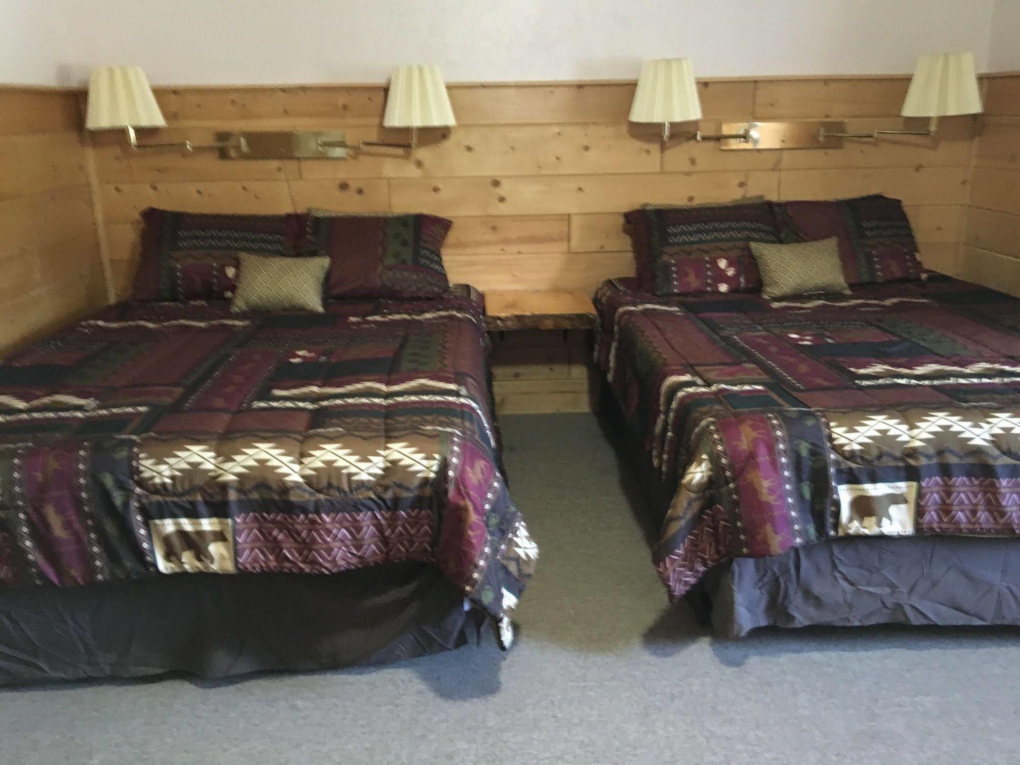 Chinook Winds Motel Дубойз Екстер'єр фото